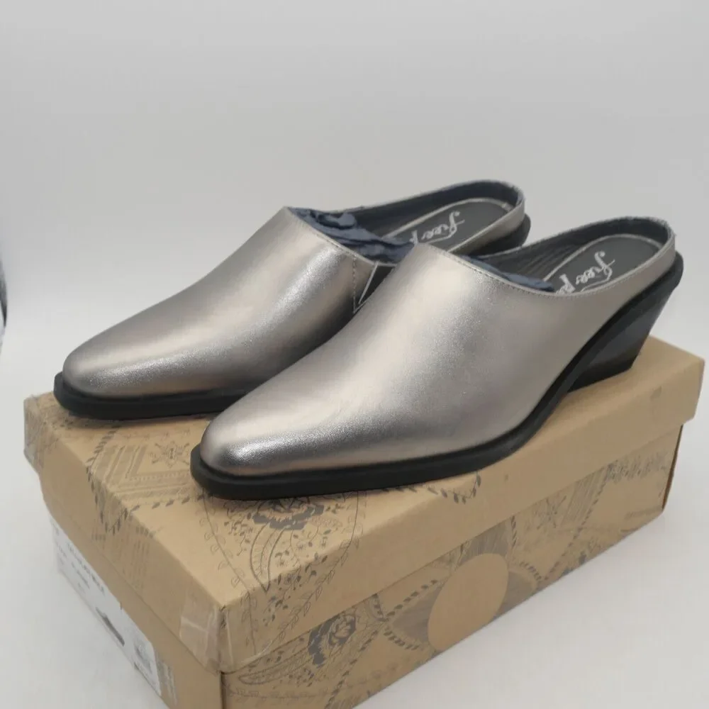 NEW Free People Women's 8.5 Tallulah Mules Shoes Western Wedge Platino Silver